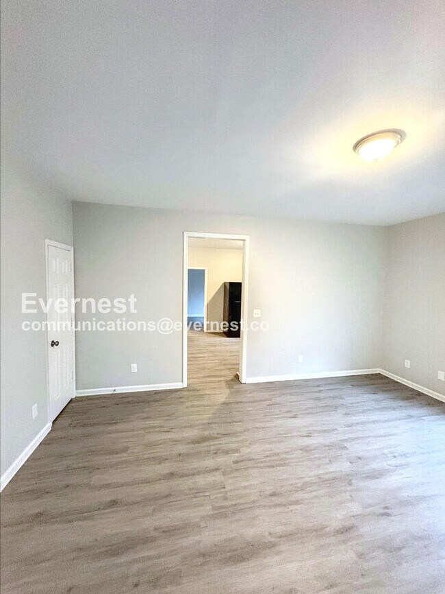 Foto del edificio - 581 Cedar Ave NW