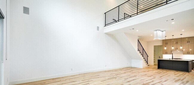 Photo - 2318 Arroyo Ave Townhome