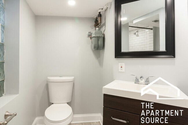 Foto del edificio - 2968 N Ridgeway Ave