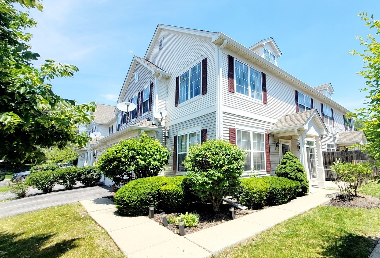 Foto principal - 2592 Hillsboro Blvd