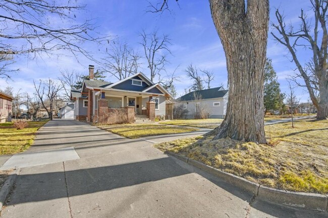 Building Photo - 1846 W 12th Street Rd