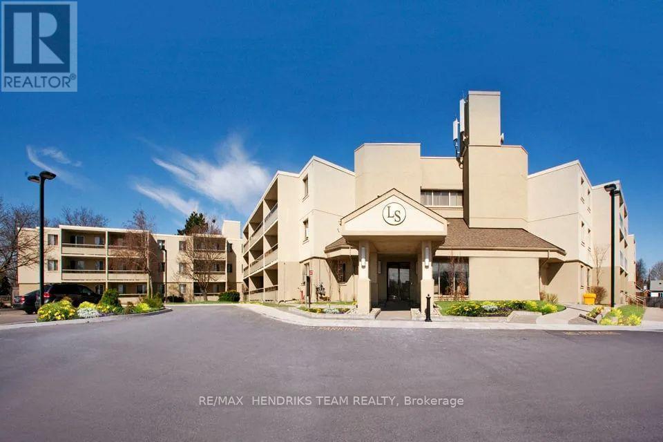 Primary Photo - 5611 Valley Wy