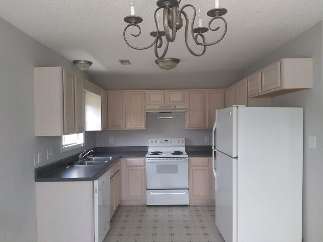 Foto del edificio - 114 Ryan Glenn Dr