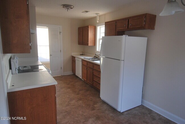 Foto del edificio - 419 Branchwood Dr
