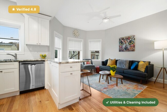 Foto del edificio - Furnished Bedroom with Private Bath in East Boston