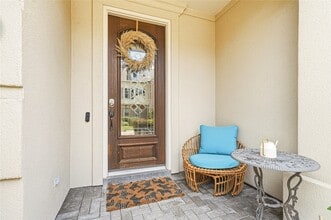 Building Photo - 322 S Gate Stone