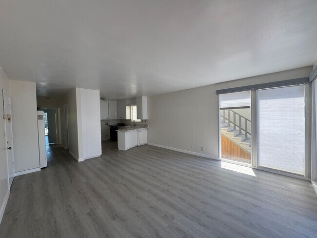 Foto del edificio - Gorgeous 2bd 1ba near the beach