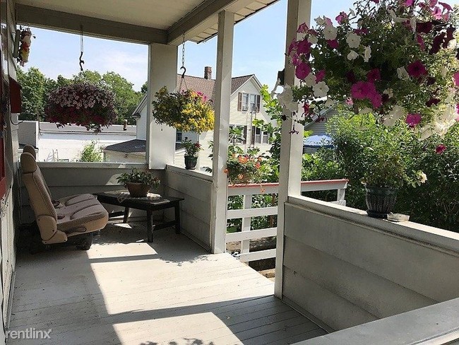 Foto del edificio - 1 br, 1 bath House - 20 New Street REAR