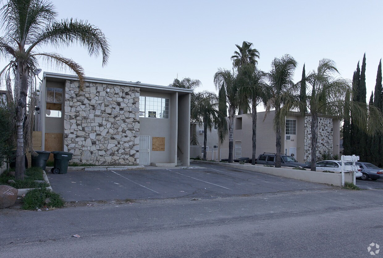 Building Photo - Sun Lake Apartments