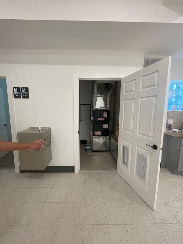 Foto del edificio - 12 E 112th St