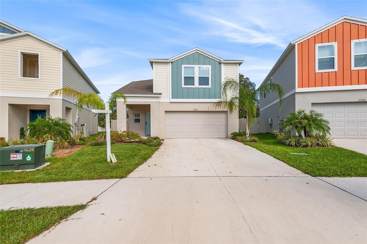 Primary Photo - FIVE BEDROOM RIVERVIEW HOME FOR RENT!!