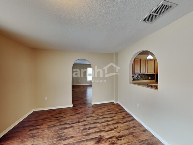 Building Photo - 3328 98th St E