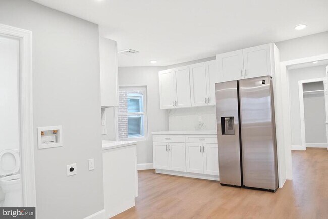 Building Photo - 6515 Torresdale Ave