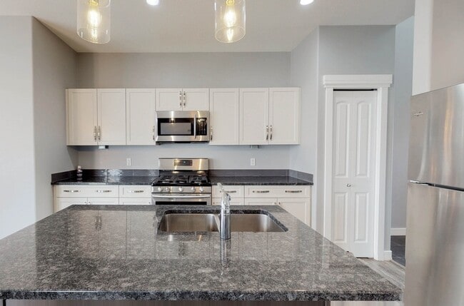 Building Photo - 2113 Auxier Ct SW