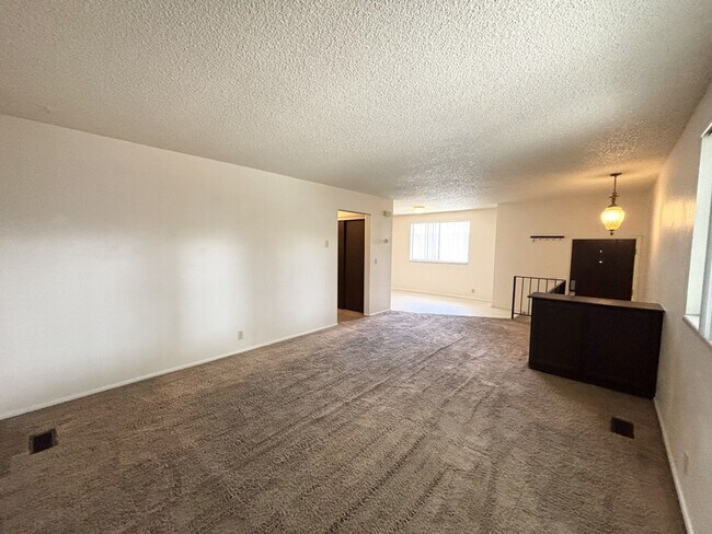 Foto del edificio - 1265 Crandall Ave S
