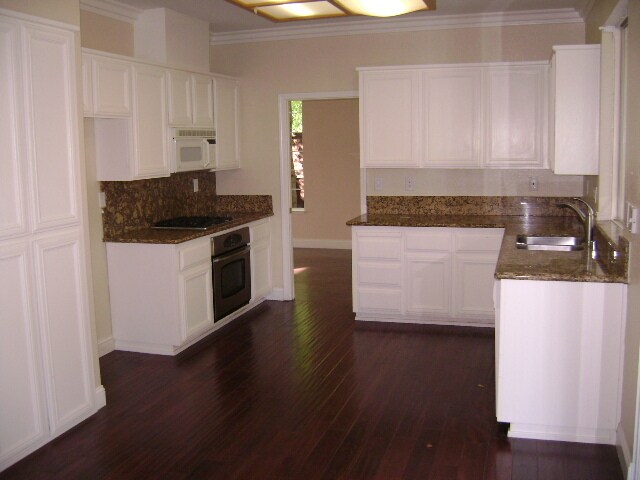 Foto del edificio - 1168 Beelard Dr