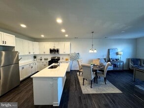 Building Photo - 512 Nickerjack Wy