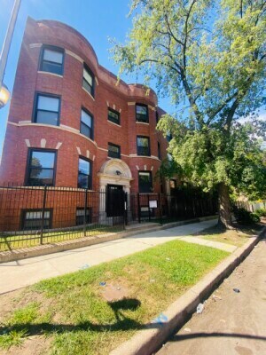 Building Photo - 4010 S Calumet Ave