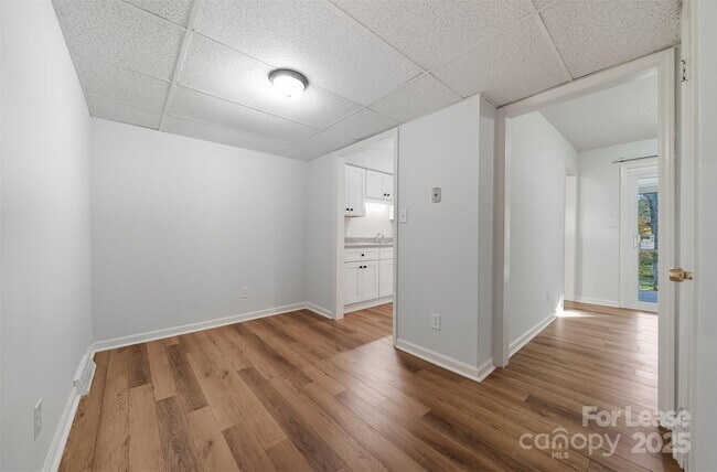 Foto del edificio - 824 6th St NW