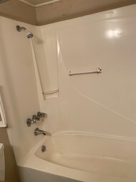 Shower - 3103 Coffey St