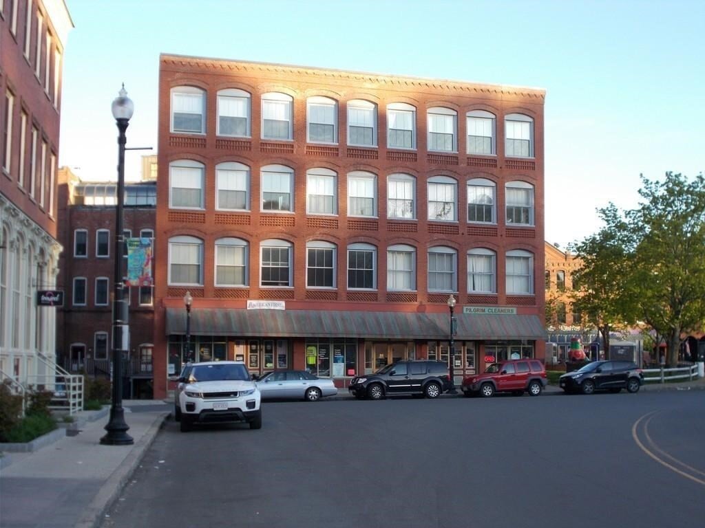 80 Wingate St Unit 4E, Haverhill, MA 01832 Condo for Rent in Haverhill, MA