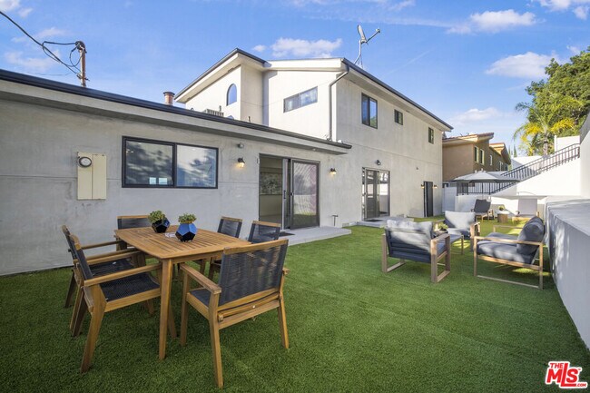 Foto del edificio - 18202 Rancho St