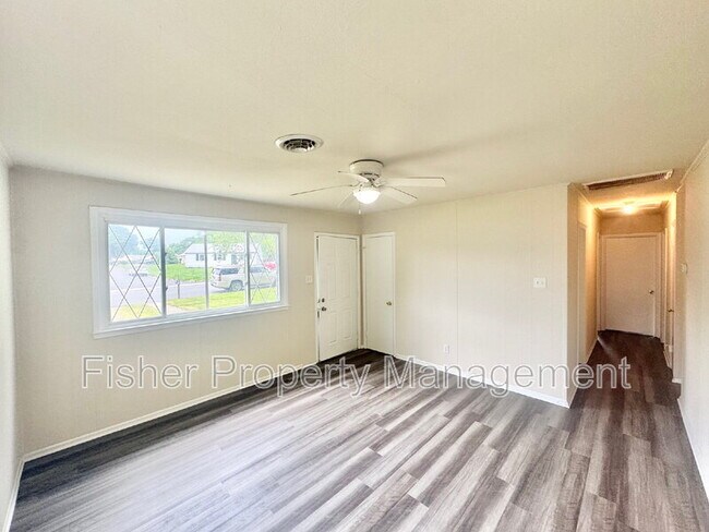 Foto del edificio - 2207 Beck Dr