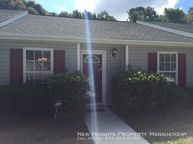 Primary Photo - 1660 Dexter Ln