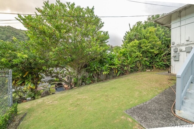 Building Photo - Still under construction! Remodeled 2BR/1....
