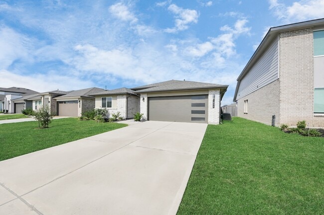 Foto del edificio - 7806 Cattleman Vly Dr