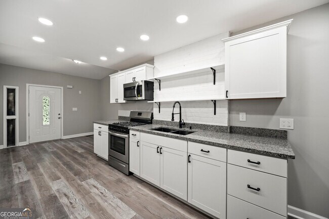 Foto del edificio - 1126 Briarcliff Pl NE