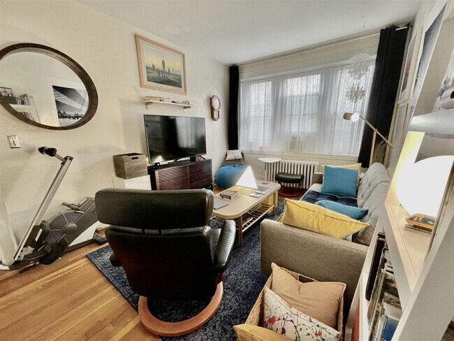 Foto del edificio - 18 Gray St