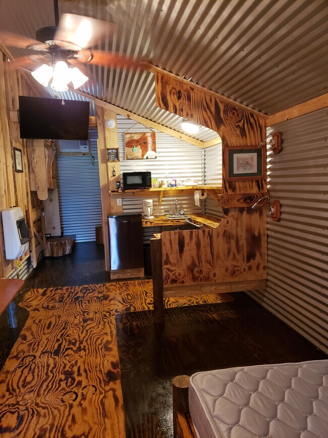 home sweet home - 8876 Bernice Hwy