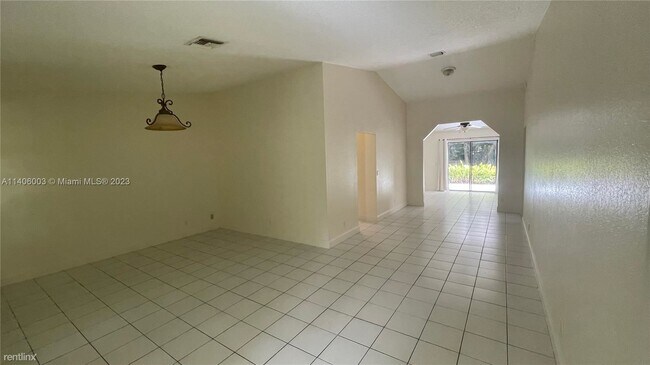 Building Photo - 3 br, 2 bath House - 13835 49th St N