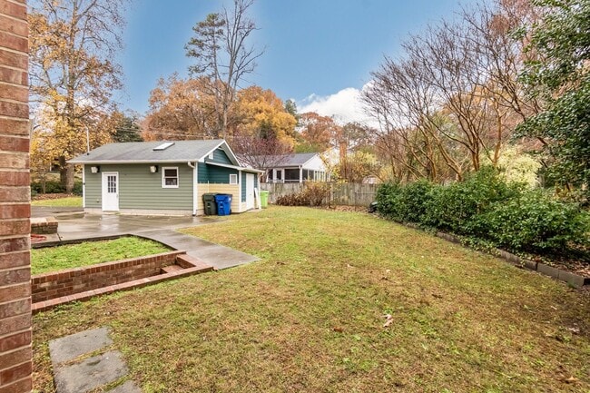 Foto del edificio - Beautiful Large Home in the Heart of Raleigh!