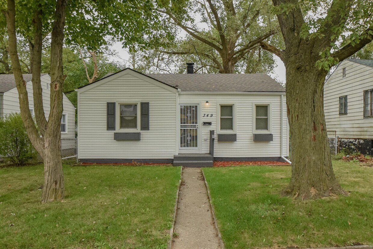 Primary Photo - 349 Dallas St