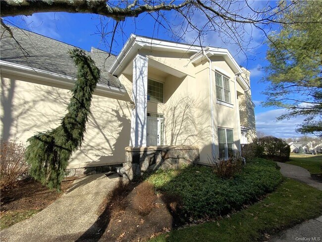 Building Photo - 116 Doral Greens Dr W