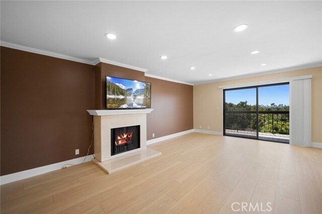 Building Photo - 635 E Elmwood Ave