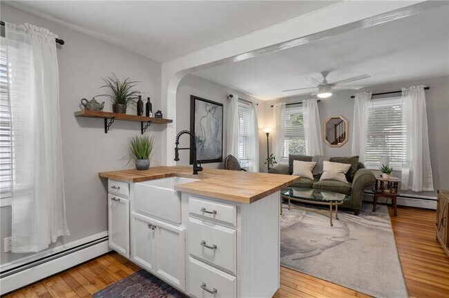 Foto del edificio - 16 Pearse Ave