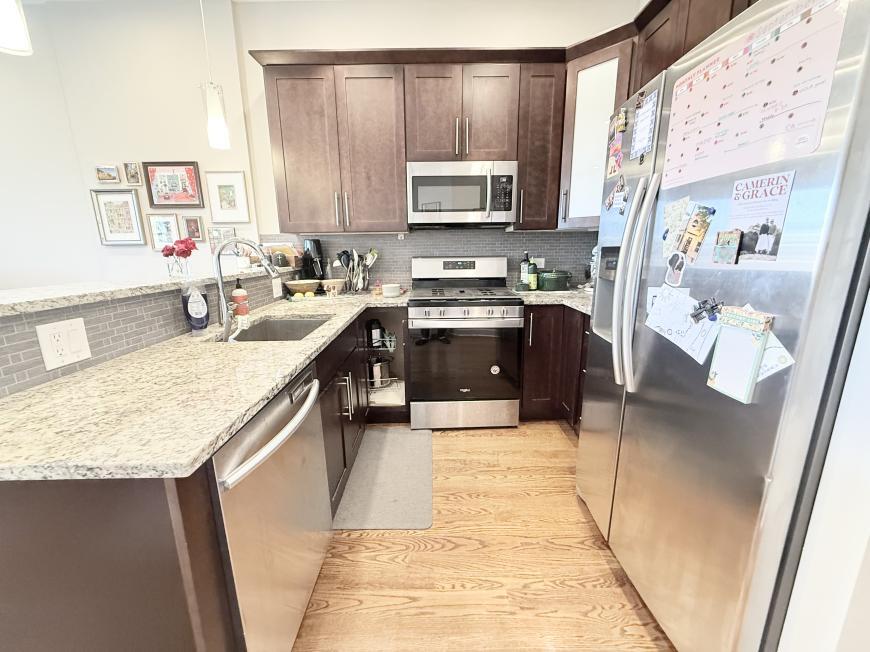 Foto principal - 2 bedroom in Chicago IL 60642
