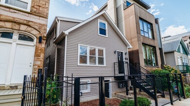 Building Photo - 2927 W Lyndale St