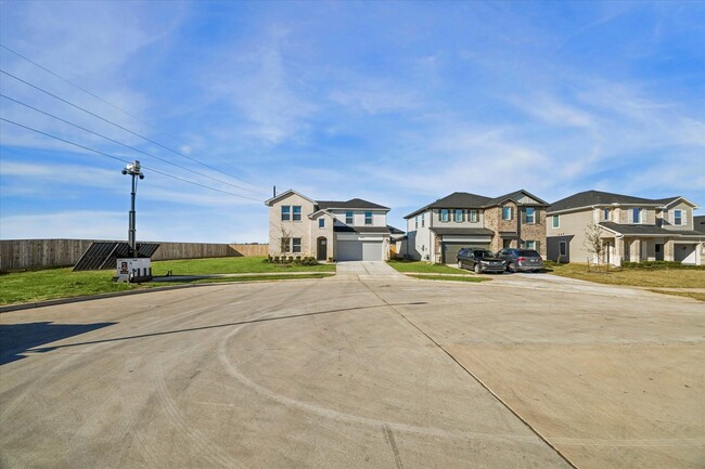 Foto del edificio - 4334 Camden Lakes St