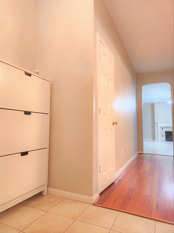 Building Photo - 4615 Jaymar Dr