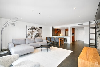 Building Photo - 329 Rue Notre Dame E