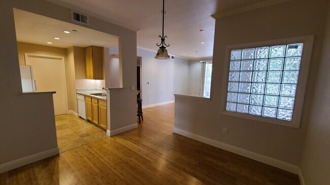 Building Photo - 602 Arcadia Terrace