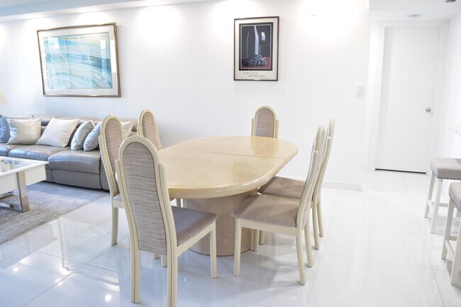 Foto del edificio - 3420 S Ocean Blvd