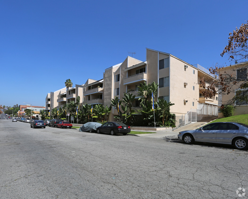 Foto principal - Wilshire Berendo Towers