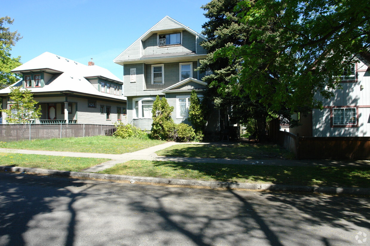 Building Photo - 1124 W Spofford Ave