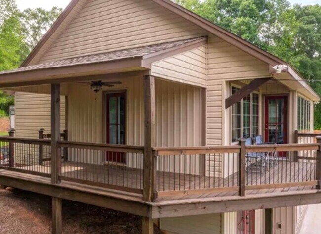 Foto del edificio - Lakefront Living in Lyman, SC