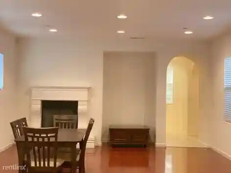 Foto del edificio - 7824 Stoneleaf Rd